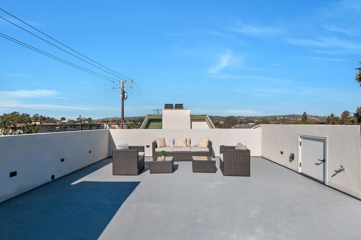 1730 La Playa Exterior Roofdeck